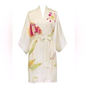 SOLD!! Silk handpainted kimono robe